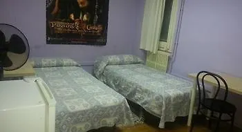 San Marius Travessera De Gracia Barcelona 2*,